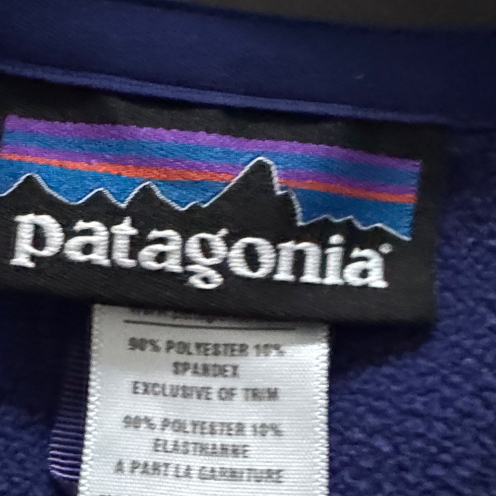 Patagonia Men's Dark Blue Vest - Picture 6 of 6